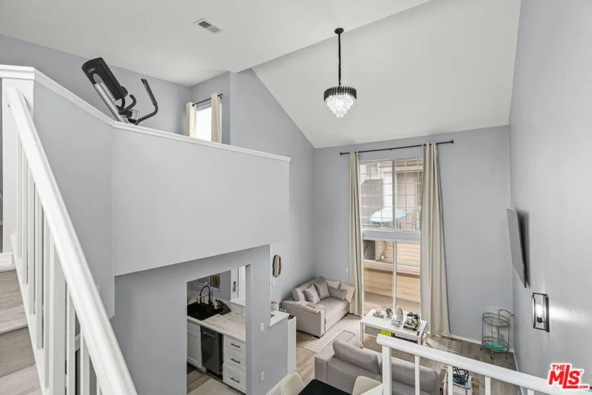 11150 Glenoaks Boulevard #178 photo 8