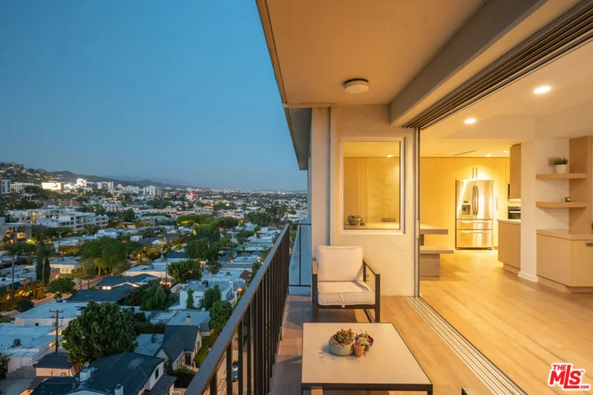818 N Doheny Drive #1107 photo 18
