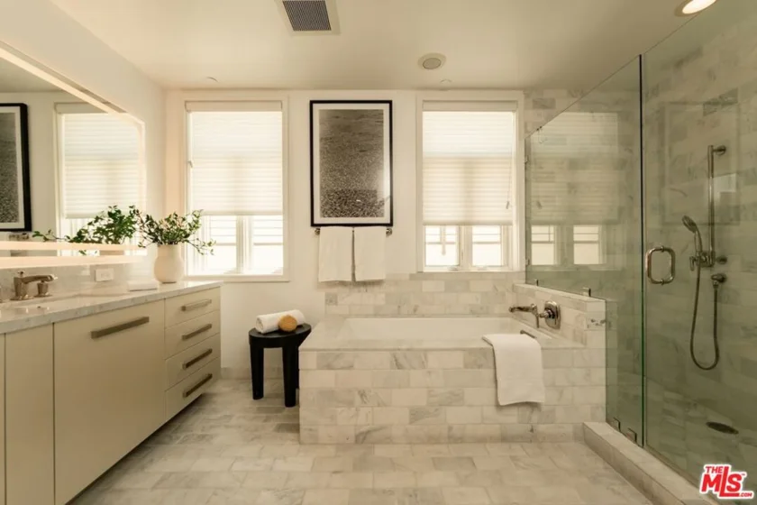 447 N Doheny Drive #101 photo 18