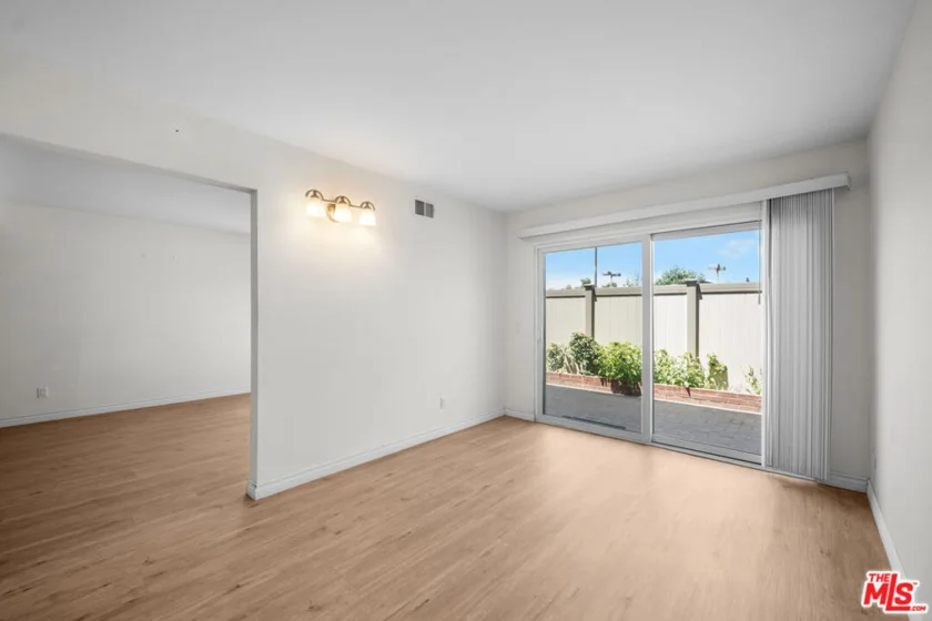 12334 Runnymede Street #5 photo 11