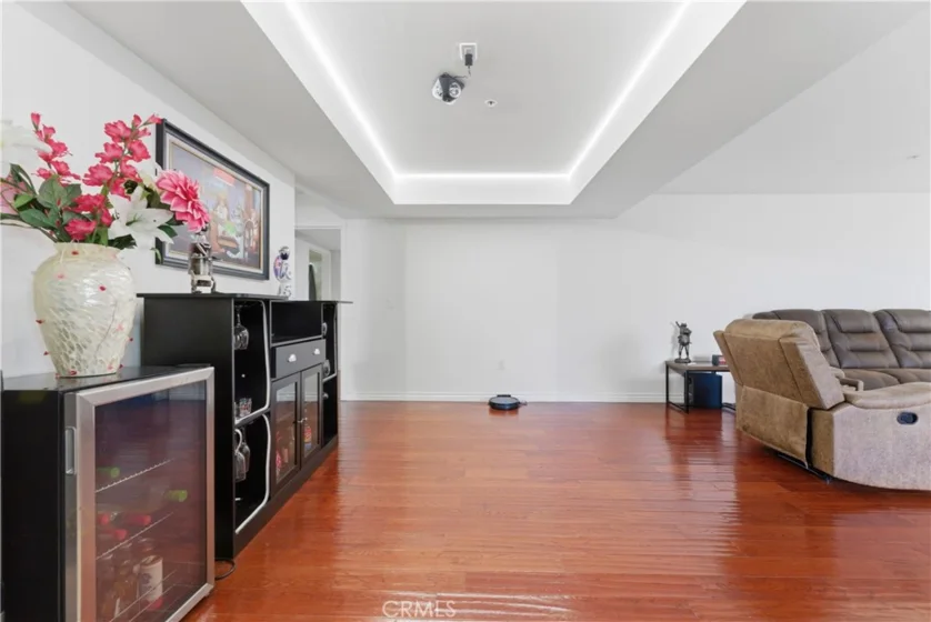4733 Elmwood Avenue #203 photo 7