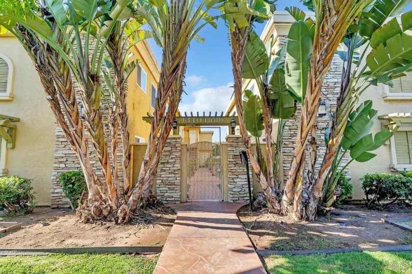 1340 Holly Avenue #11 photo 1