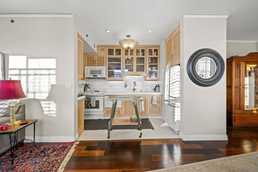 702 Ash Street #800 photo 14