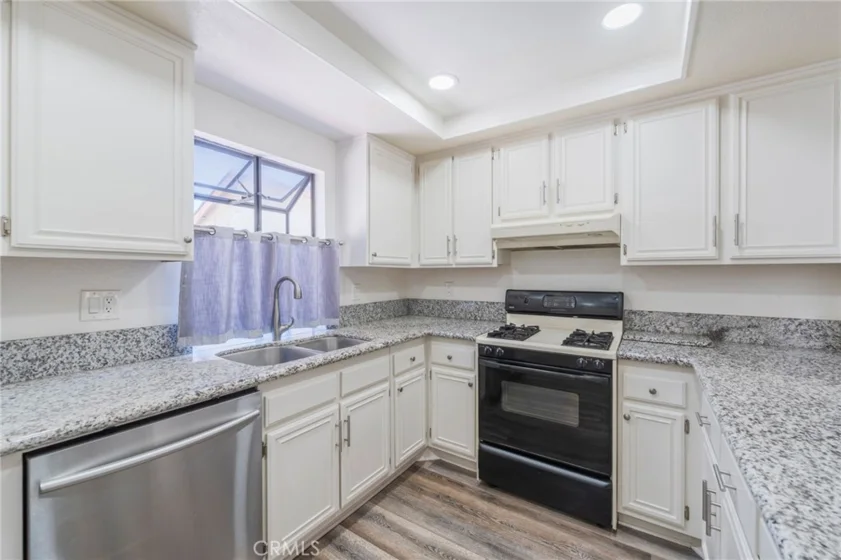 970 S Laurelwood photo 7