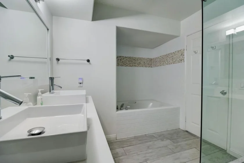 714 Seacoast Drive #104 photo 31
