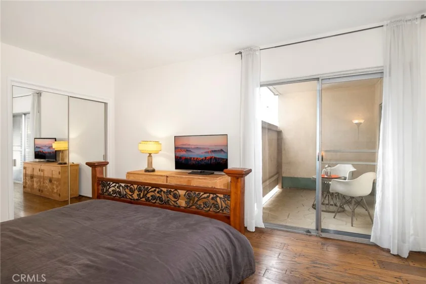 927 N Kings Road #118 photo 12