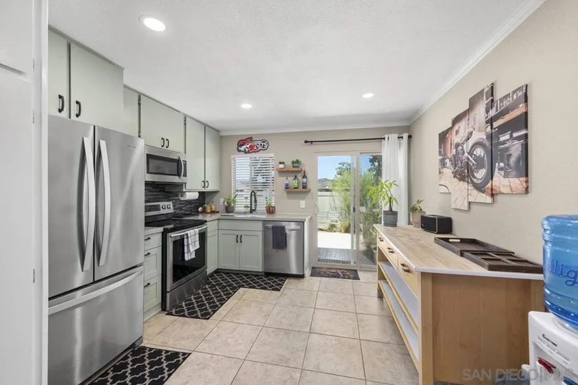 8777 Wahl Street photo 3
