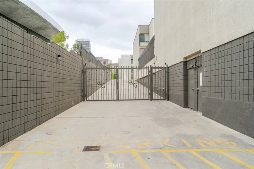 750 S Spaulding Avenue #129 photo 34