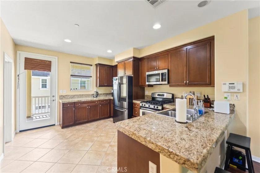 1123 Abelia photo 1