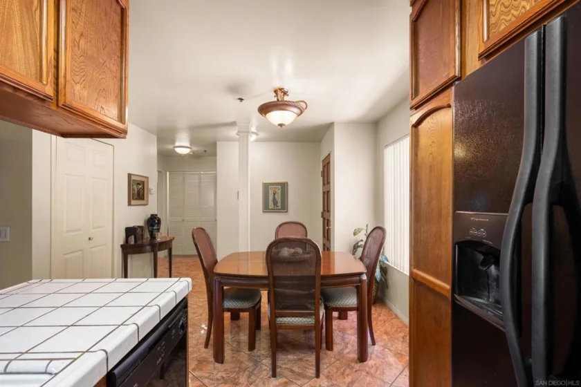 5649 Lake Park #102 photo 9