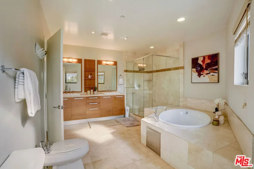 8788 Shoreham Drive #23 photo 8