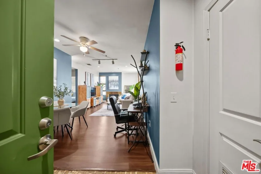 6938 Laurel Canyon Boulevard #310 photo 18