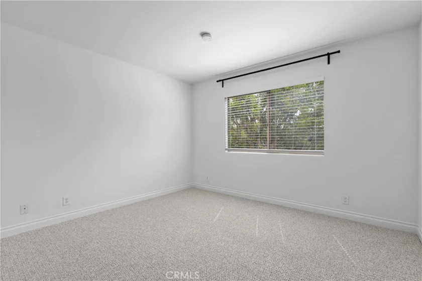 372 Villa Point Drive photo 30