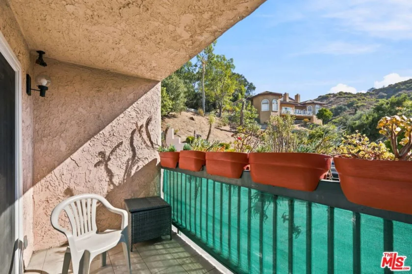 2940 N Verdugo Road #213 photo 14