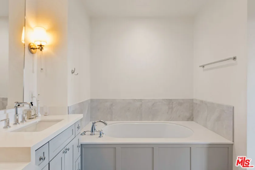 10580 Wilshire Boulevard #5SW photo 10