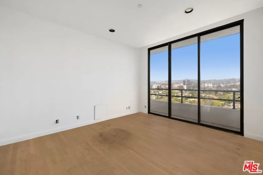 10601 Wilshire Boulevard #1601 photo 6