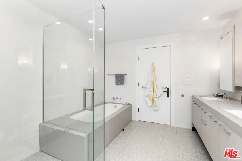 10777 Wilshire Boulevard #603 photo 11