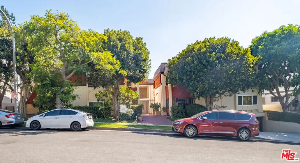5674 Windsor Way #210 photo 31