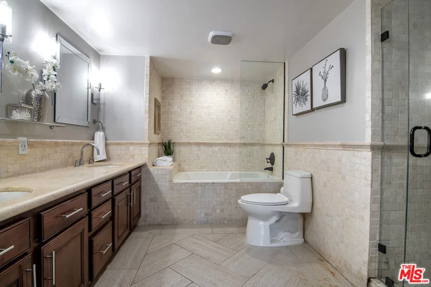 10390 La Grange Avenue #X02 photo 7