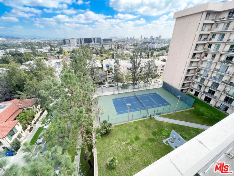 100 S Doheny Drive #920 photo 6