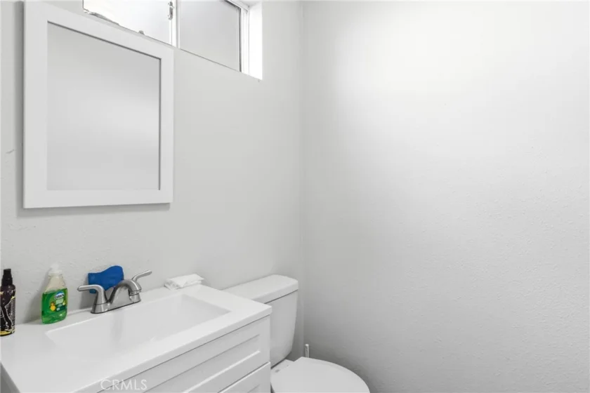 4455 Hazeltine Avenue #208 photo 33