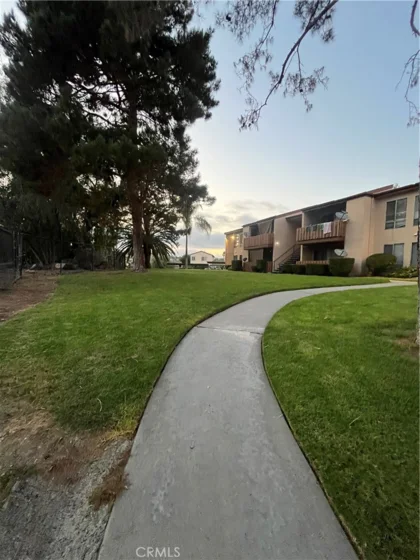 1051 Rock Springs #241 photo 24