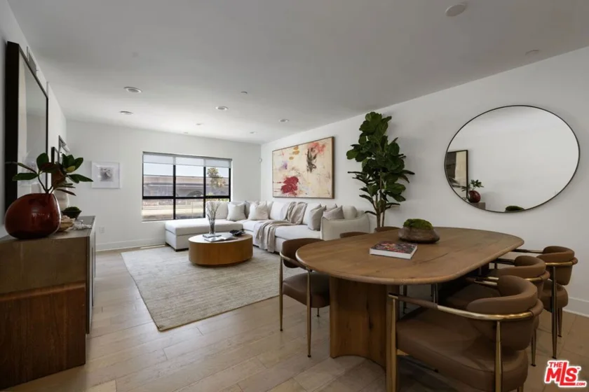 10269 Santa Monica Boulevard photo 24