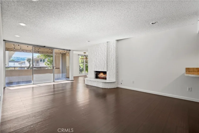 5330 Lindley #209 photo 23