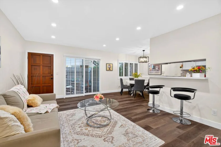 1522 S Centinela Avenue #101 photo 1