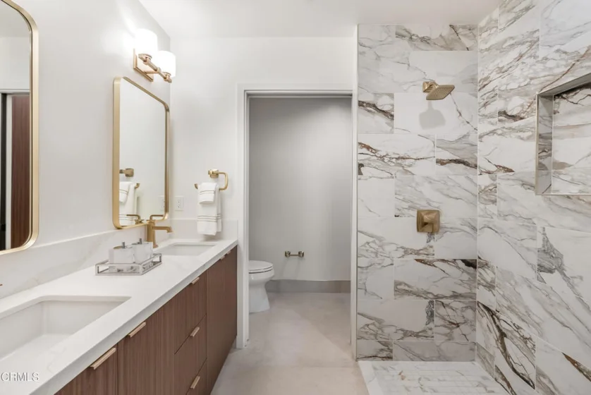 139 S Oak Knoll Avenue #301 photo 19