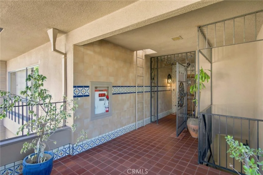 1255 S Orange Grove Boulevard #5 photo 21