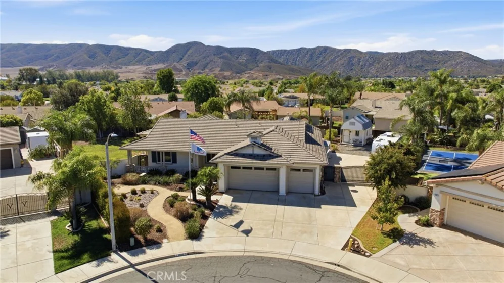 23901 Susana Way photo 1