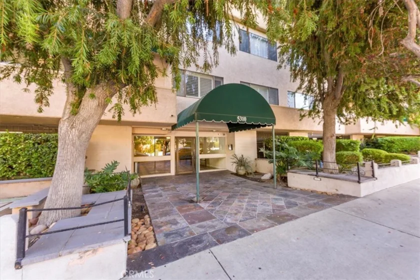 5310 Zelzah Avenue #311 photo 1