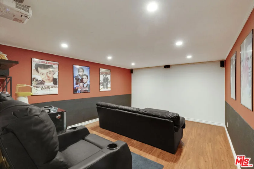 5215 White Oak Avenue #2 photo 16