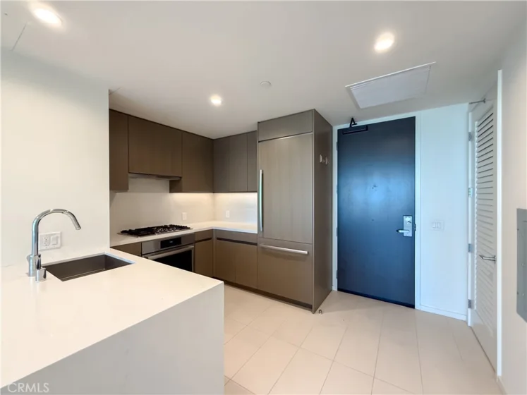 889 Francisco #2502 photo 7