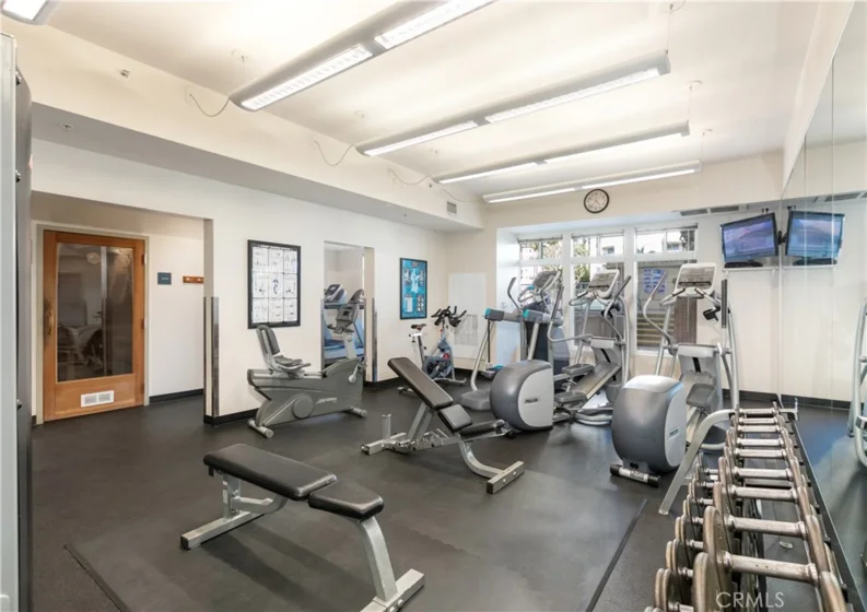 388 E Ocean Boulevard #107 photo 21
