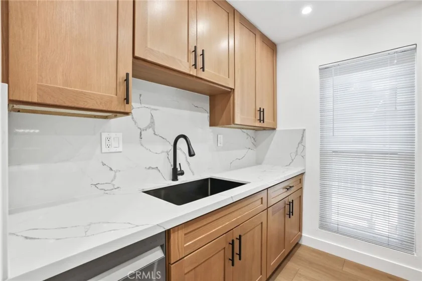 1030 W Macarthur #86 photo 15