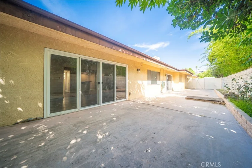 8120 Canby Ave #6 photo 34