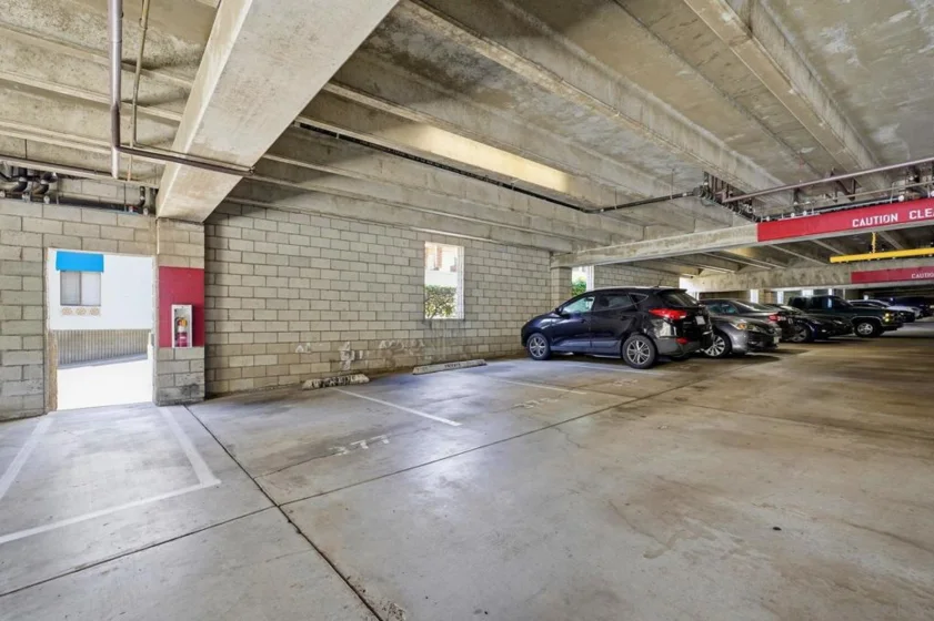 8324 Regents Road #1M photo 34