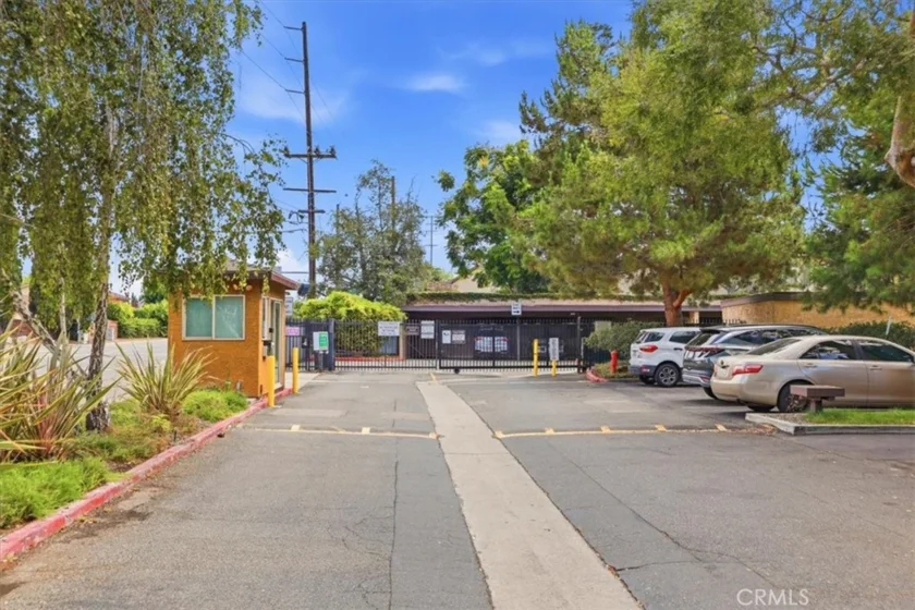 7890 E Spring #23A photo 33