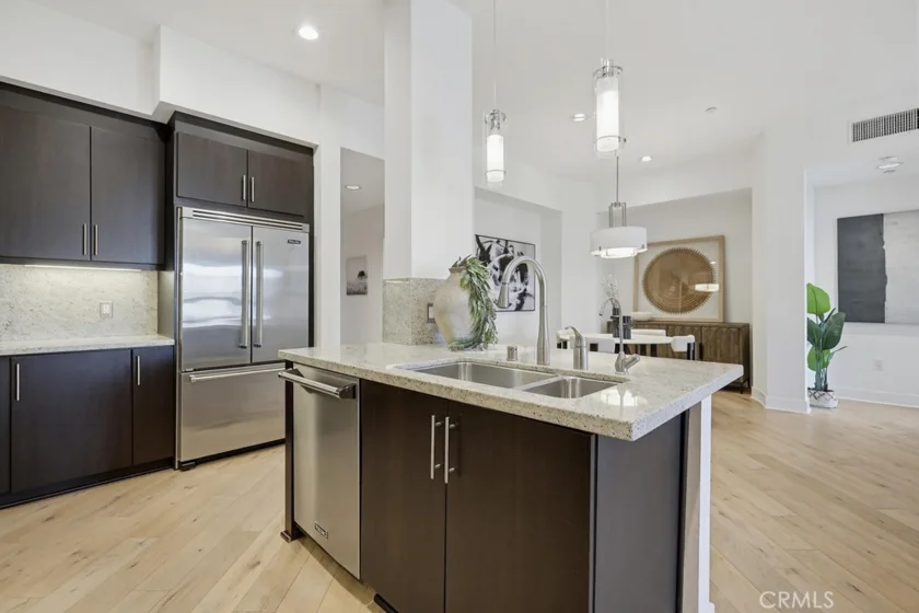 402 Rockefeller #406 photo 16