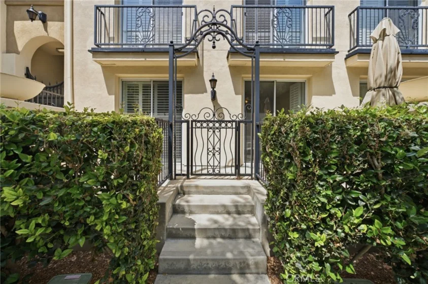 3273 Watermarke Place photo 37