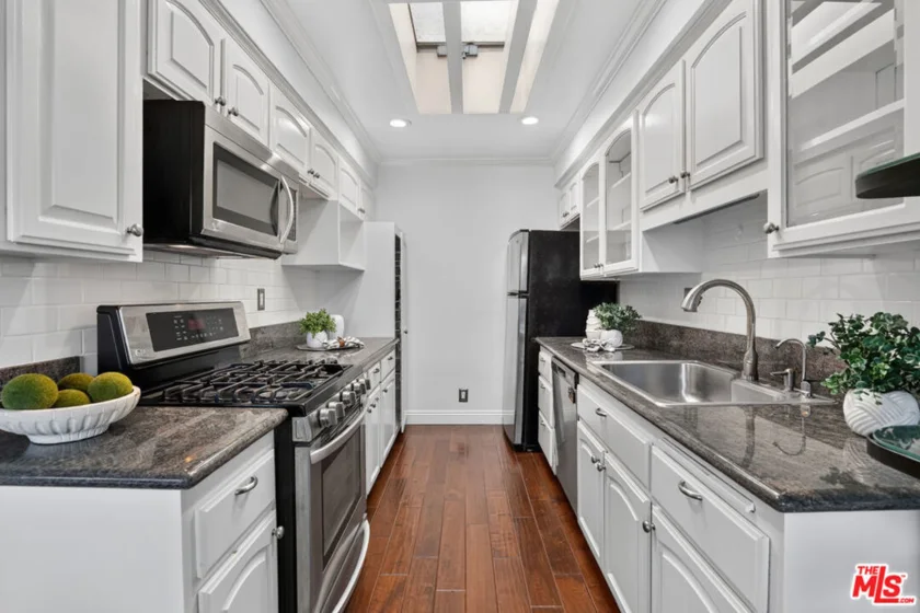 944 11th Street #9 photo 14