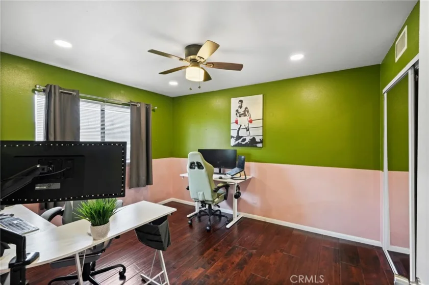 11401 Berendo Avenue #6 photo 4