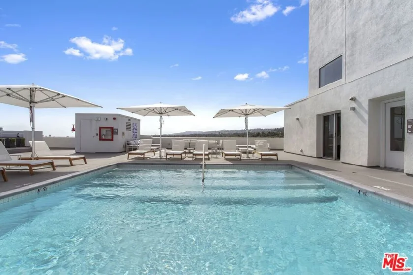 838 N Doheny Drive #1204 photo 35