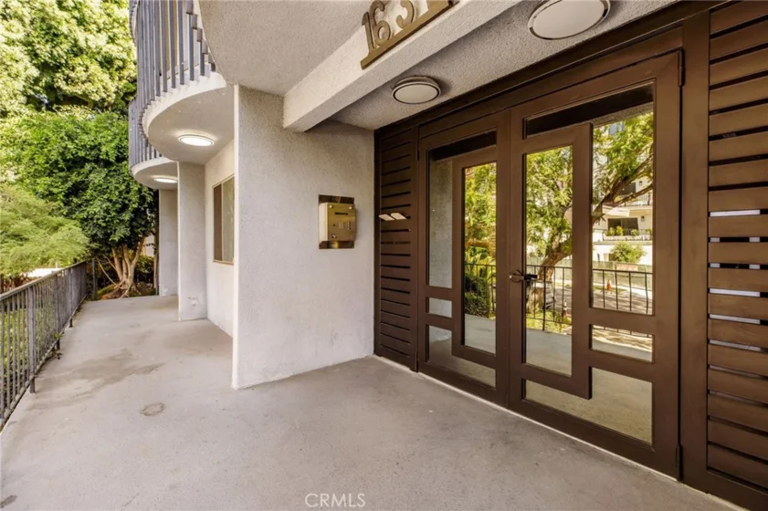 1632 Camden #204 photo 2