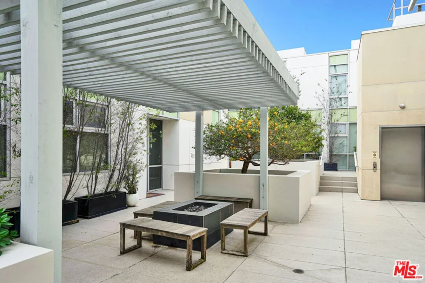 125 Pacific Street #8 photo 29