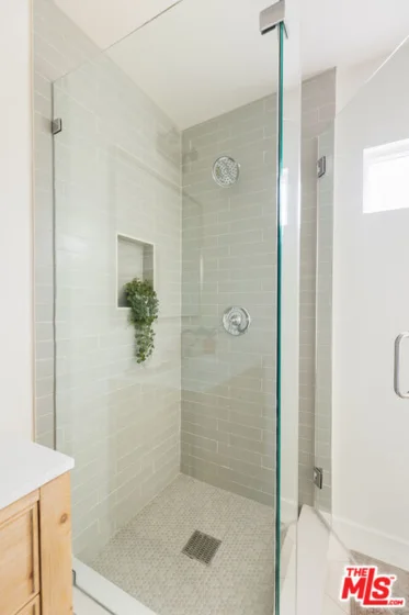 2248 Fernleaf Street photo 10