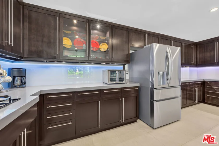 324 N Palm Drive #404 photo 18