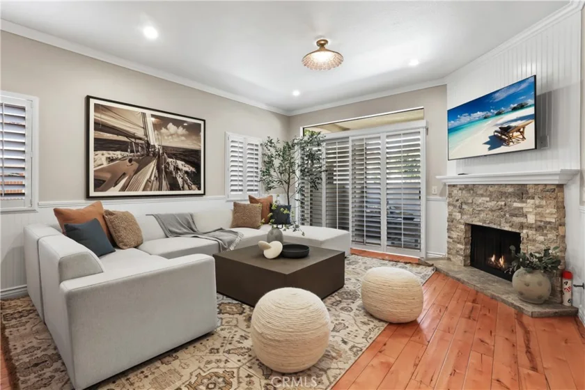 366 Villa Point photo 10